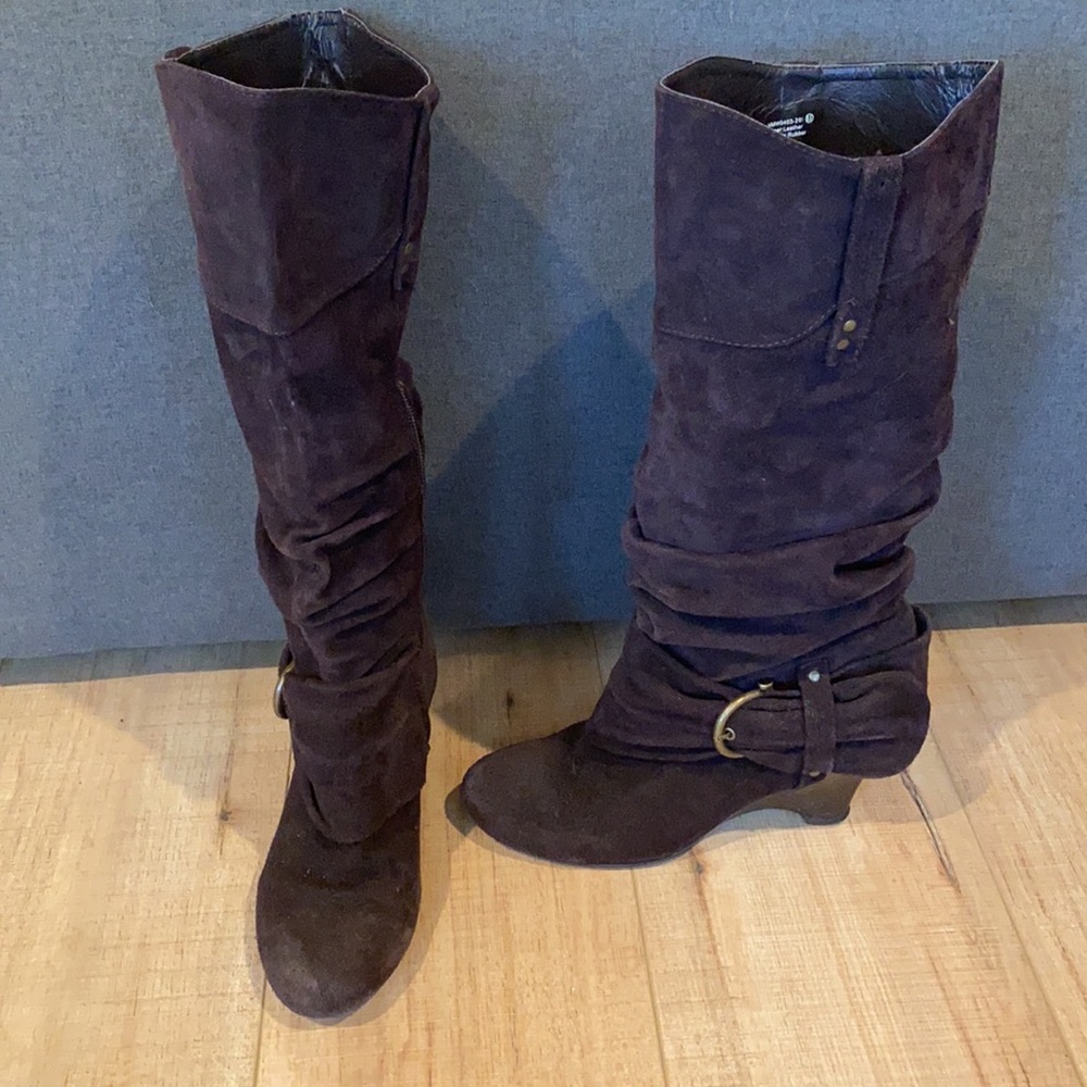 Tall slouched wedge boots